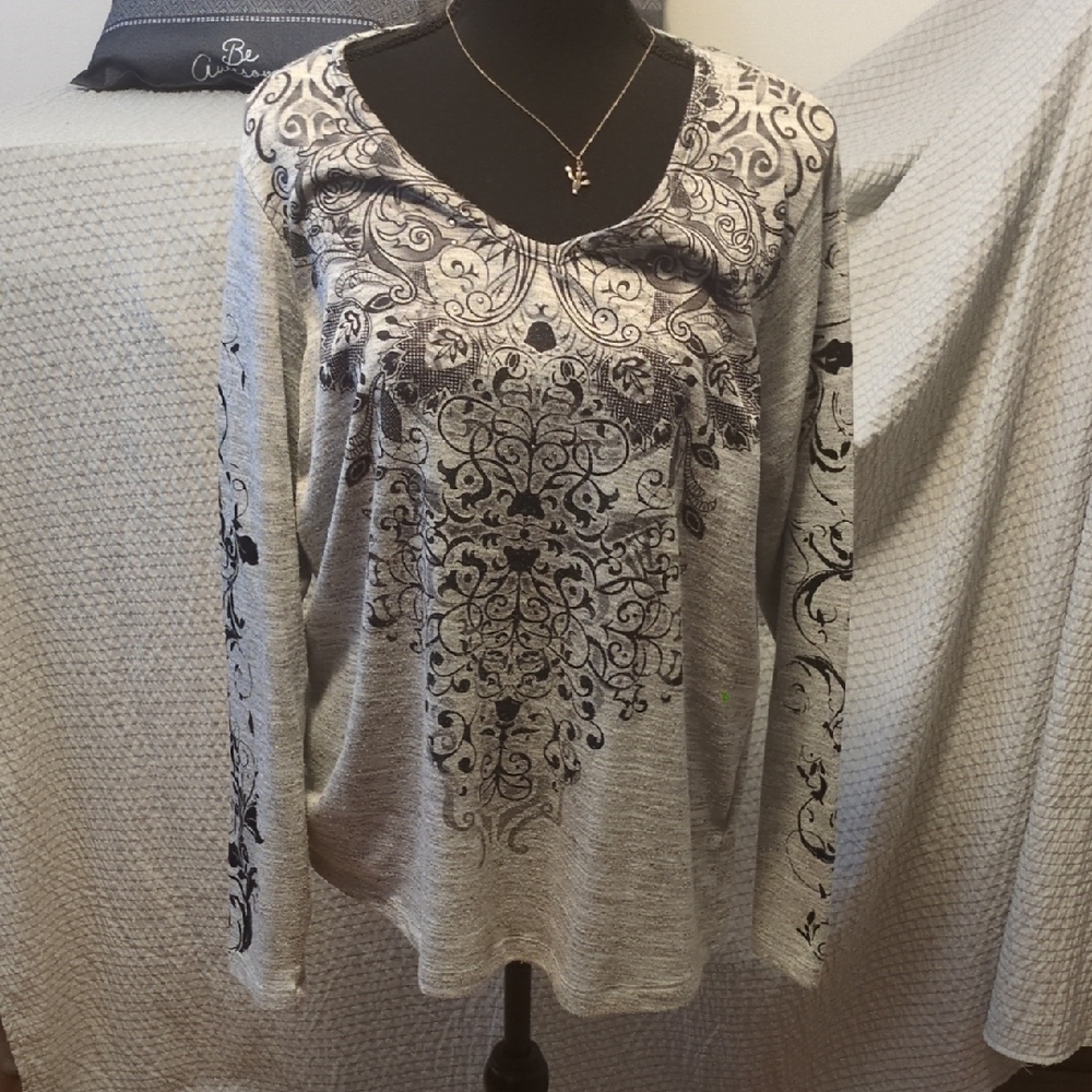 Dressbarn Black and Gray Floral Long Sleeve Top